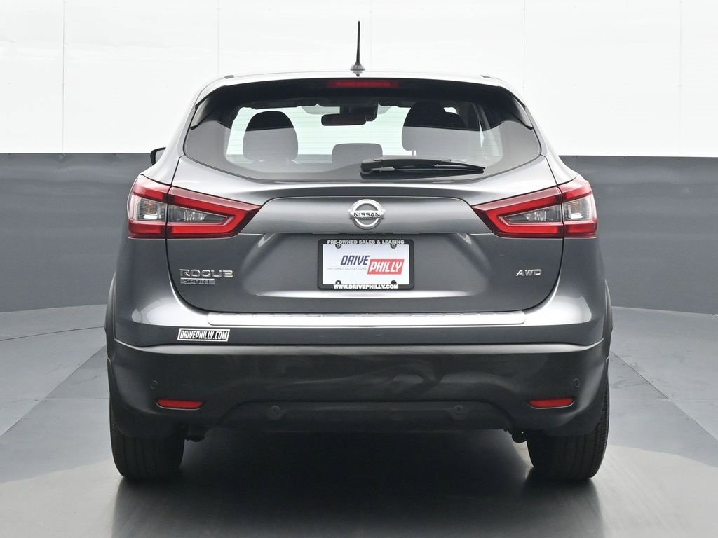 Used 2020 Nissan Rogue Sport S image 5