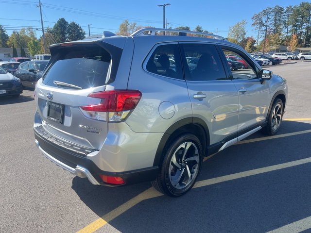 Used 2023 Subaru Forester Touring image 5