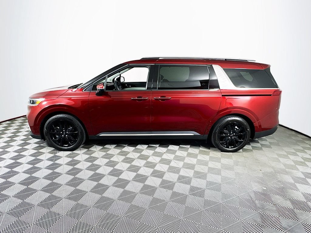 Used 2024 Kia Carnival SX FWD image 4