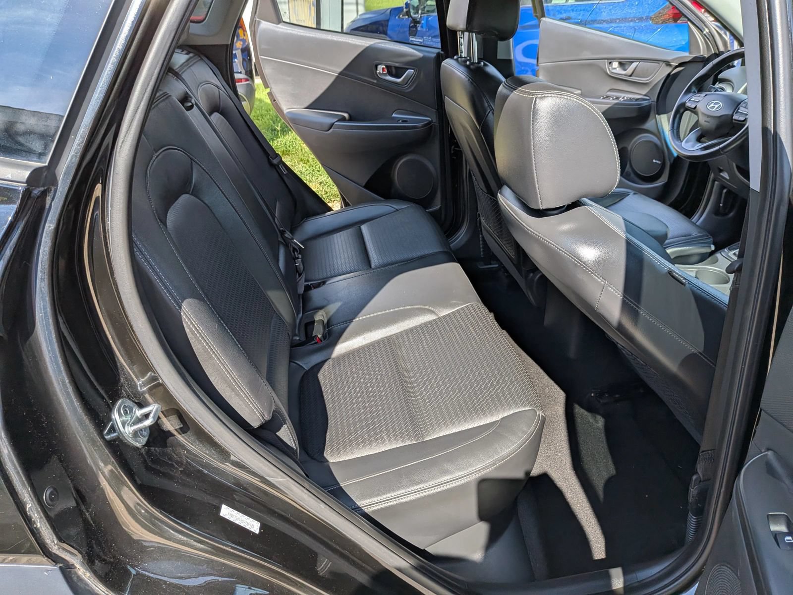 Used 2021 Hyundai Kona Limited AWD/4WD image 38