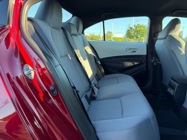 Certified 2026 Toyota Corolla SE w/ SE Package FWD image 17