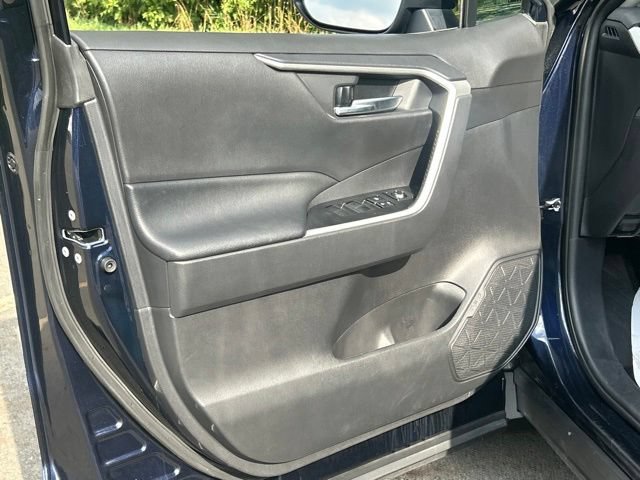 Used 2020 Toyota RAV4 XLE w/ All Weather Liner Package AWD/4WD image 19