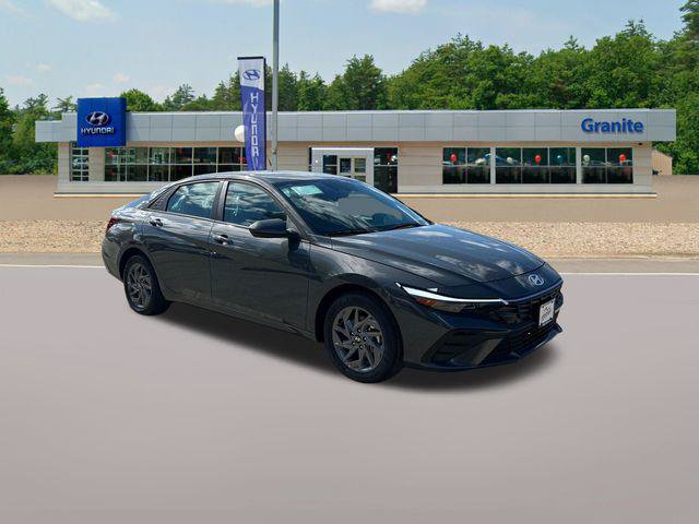 New 2026 Hyundai Elantra Hybrid FWD image 3