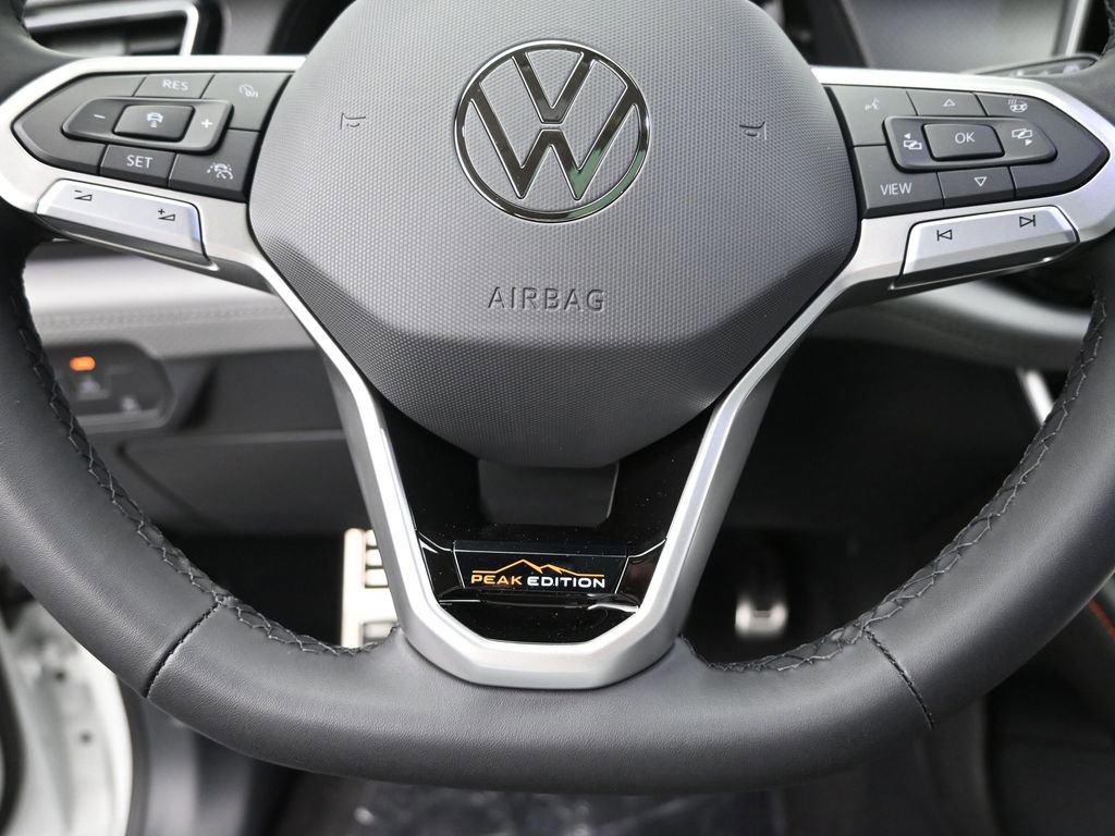 Used 2024 Volkswagen Atlas Peak Edition SE image 16