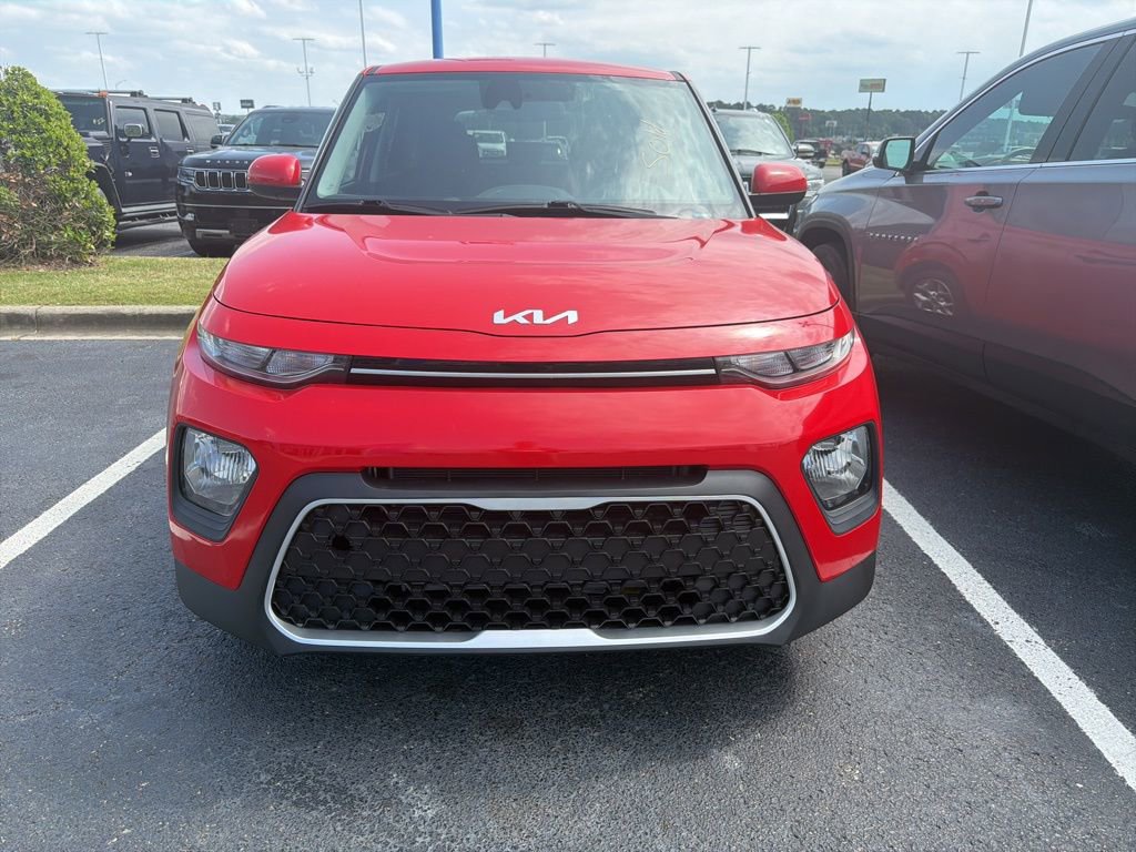Used 2022 Kia Soul LX w/ Technology Package FWD image 1