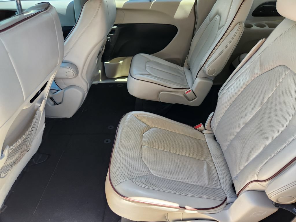 Used 2020 Chrysler Pacifica Limited FWD image 18