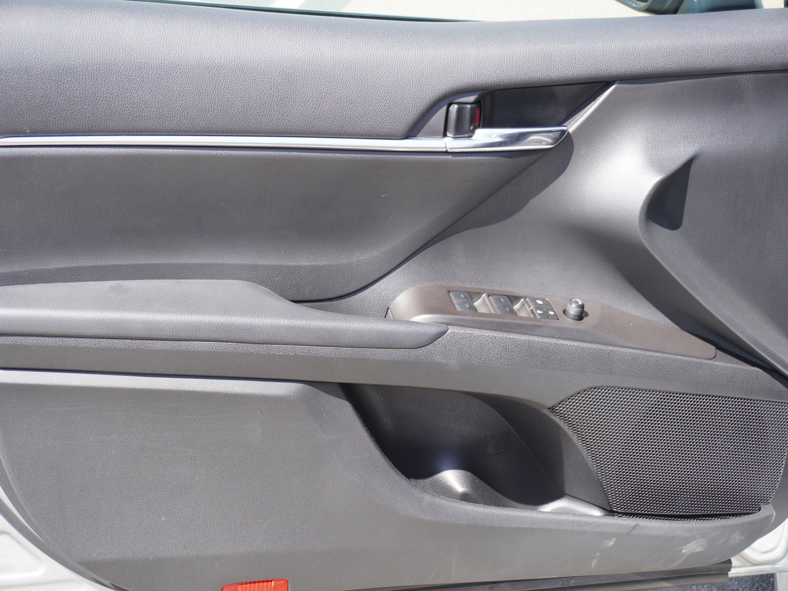 Used 2024 Toyota Camry SE FWD image 16