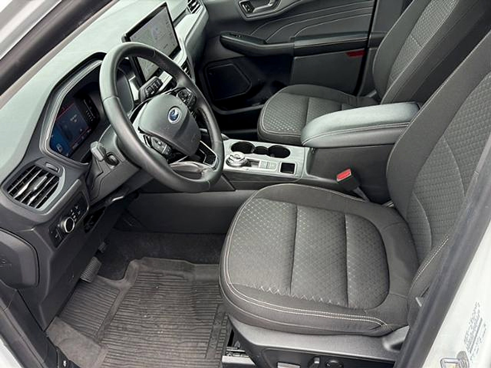Used 2023 Ford Escape Active w/ Tech Pack #1 AWD/4WD image 13