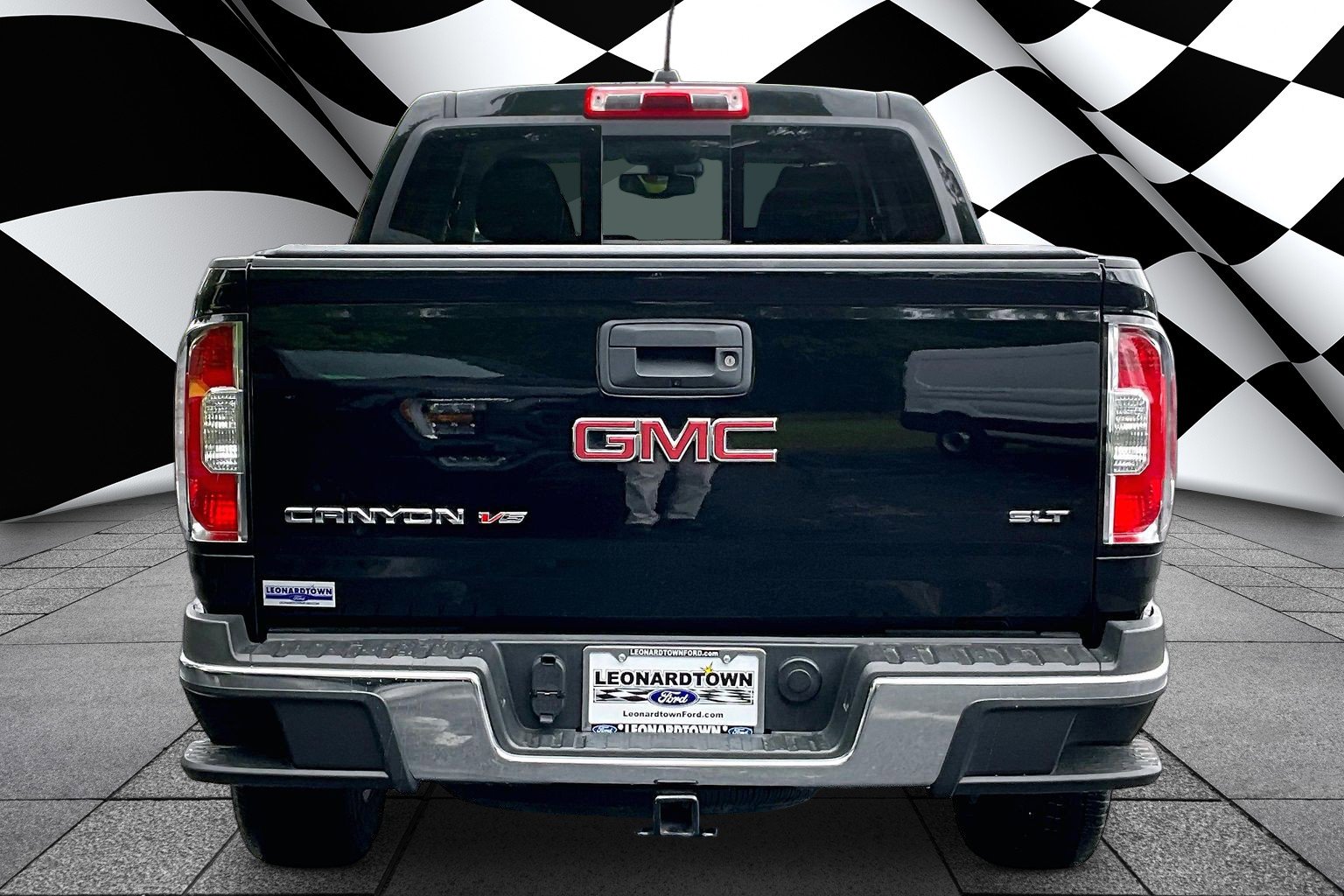 Used 2018 GMC Canyon SLT w/ Driver Alert Package AWD/4WD image 4