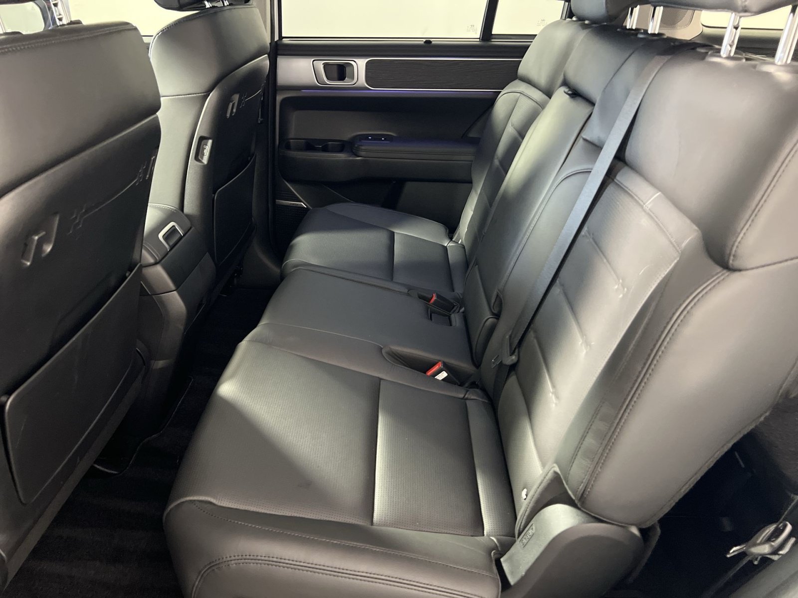 Used 2025 Hyundai Santa Fe Limited AWD/4WD image 26