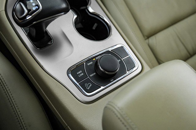 Used 2015 Jeep Grand Cherokee Limited AWD/4WD image 26