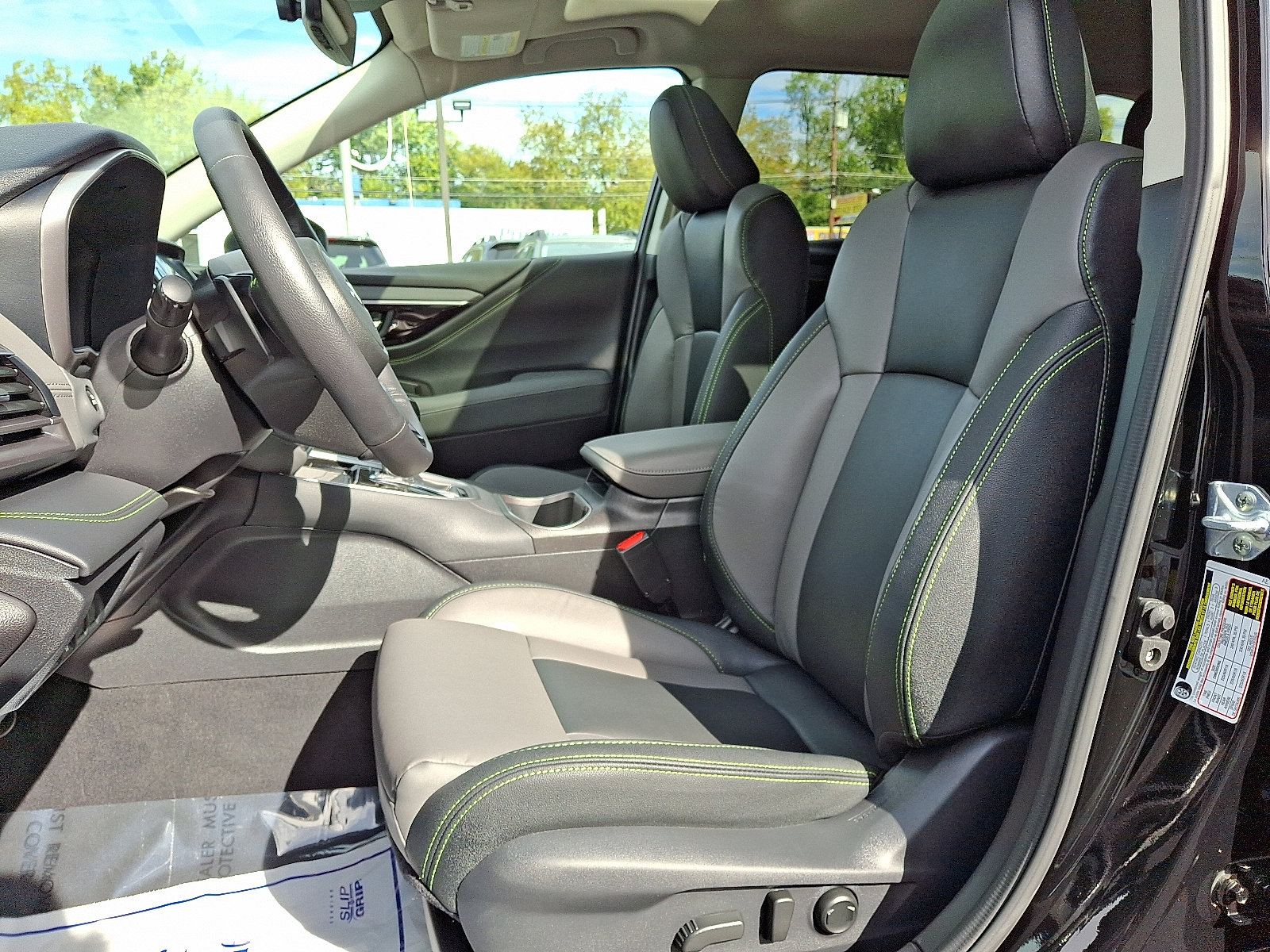 Used 2025 Subaru Outback Onyx Edition XT image 14