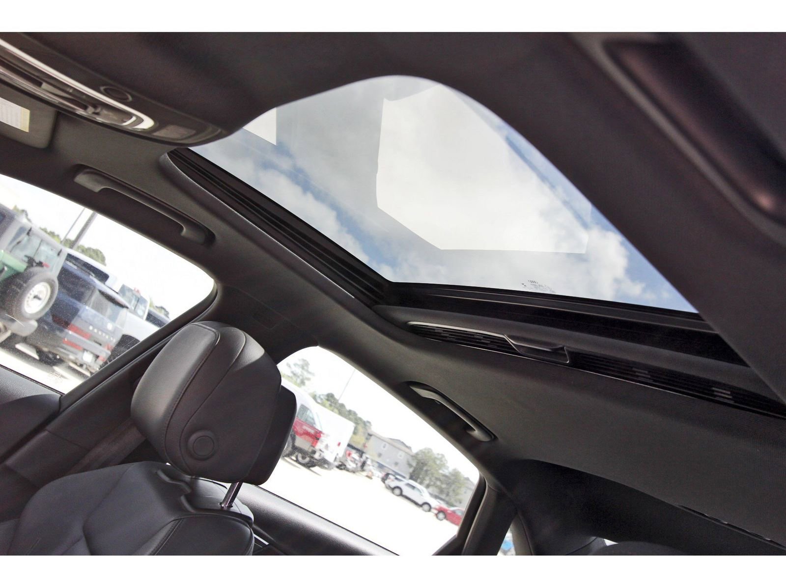 Used 2018 Audi A4 2.0T Ultra Premium Plus w/ Premium Plus Package image 29