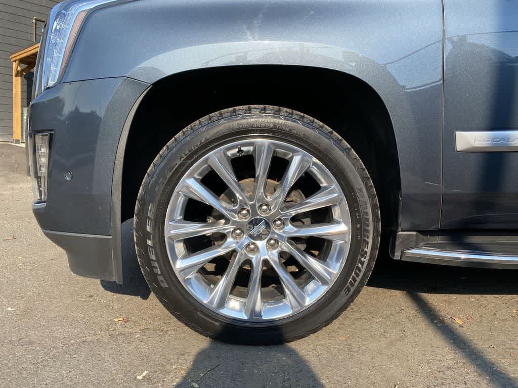 Used 2020 Cadillac Escalade ESV Premium Luxury AWD/4WD image 11