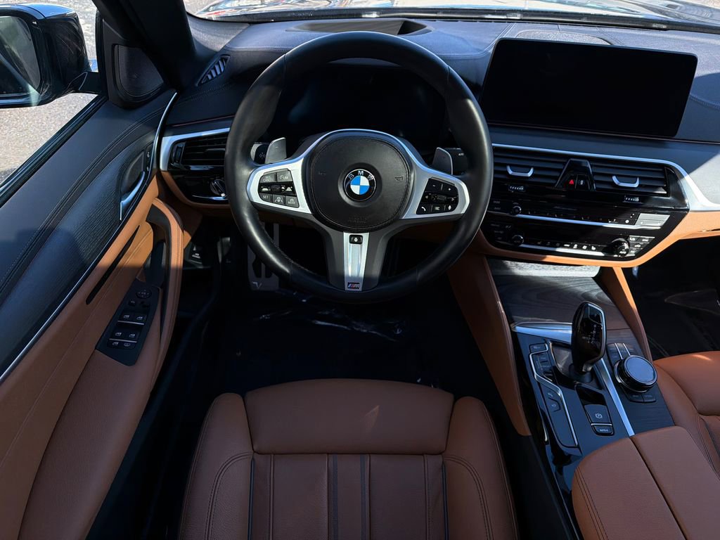 Used 2023 BMW M550i xDrive w/ Executive Package image 19