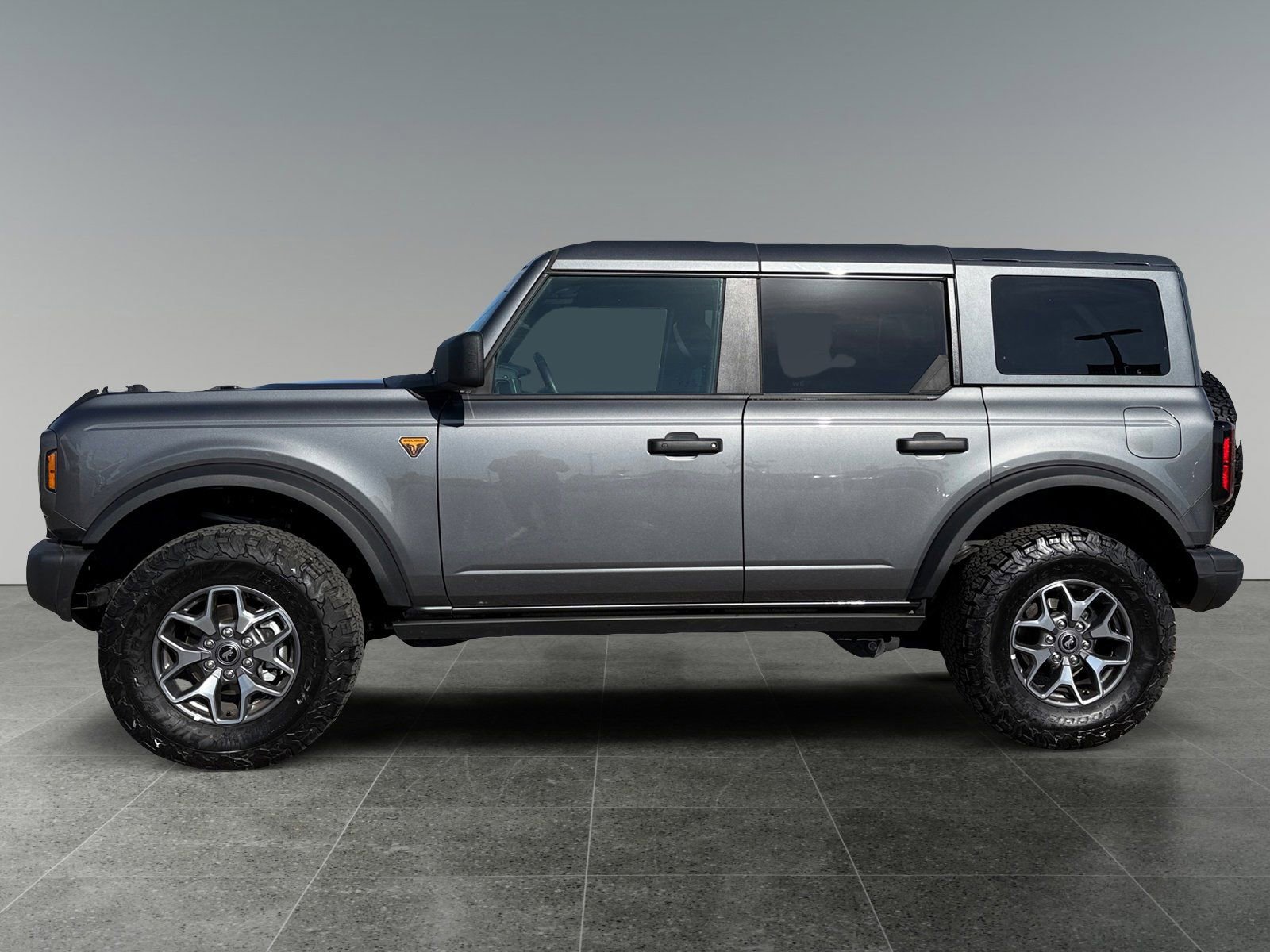 Certified 2025 Ford Bronco Badlands AWD/4WD image 2