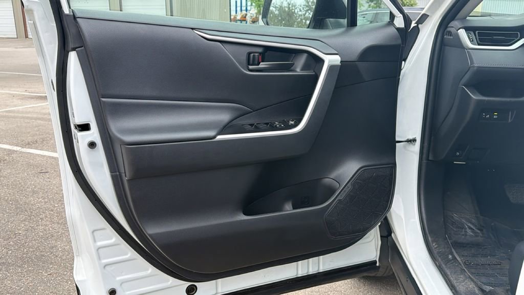 Certified 2025 Toyota RAV4 LE image 13
