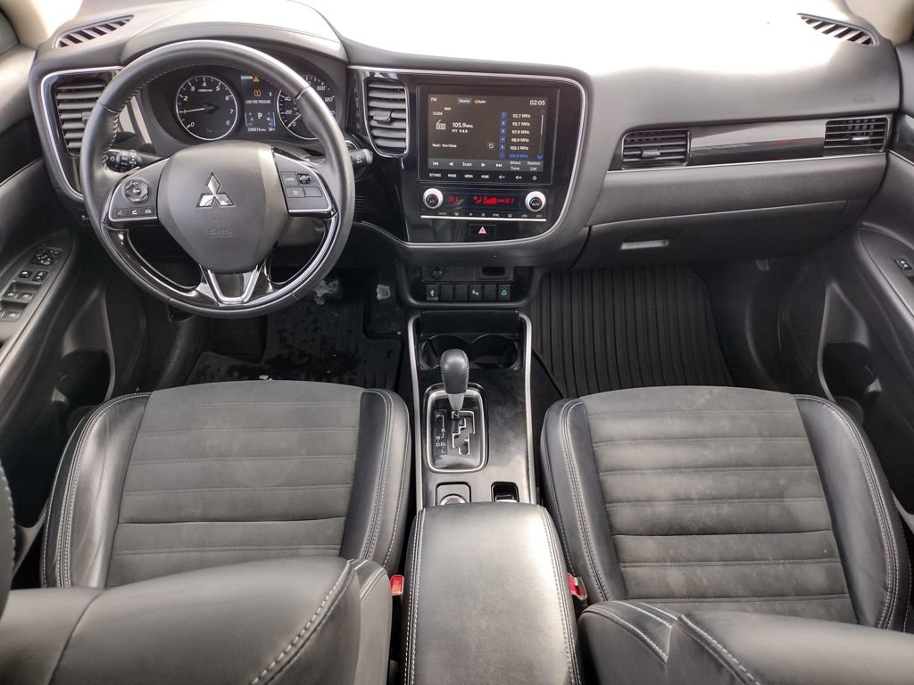 Used 2020 Mitsubishi Outlander SE image 6