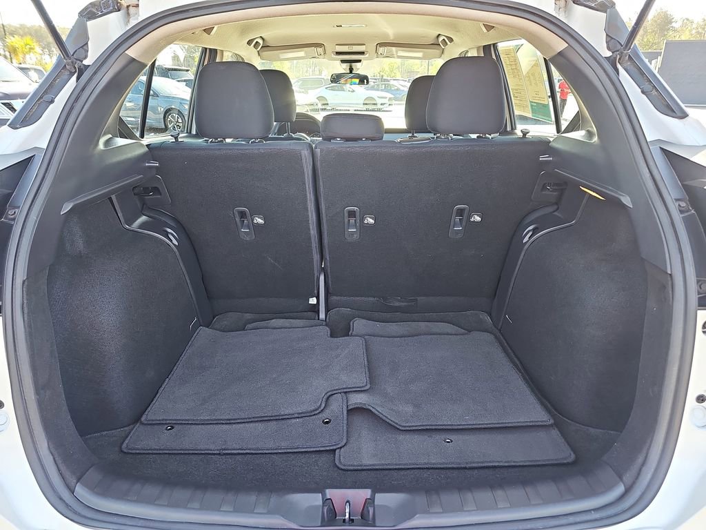 Used 2024 Nissan Kicks SV image 15