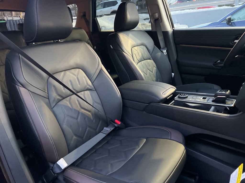 New 2026 Nissan Pathfinder Platinum image 46