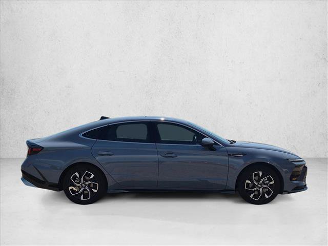 Used 2024 Hyundai Sonata SEL FWD image 4