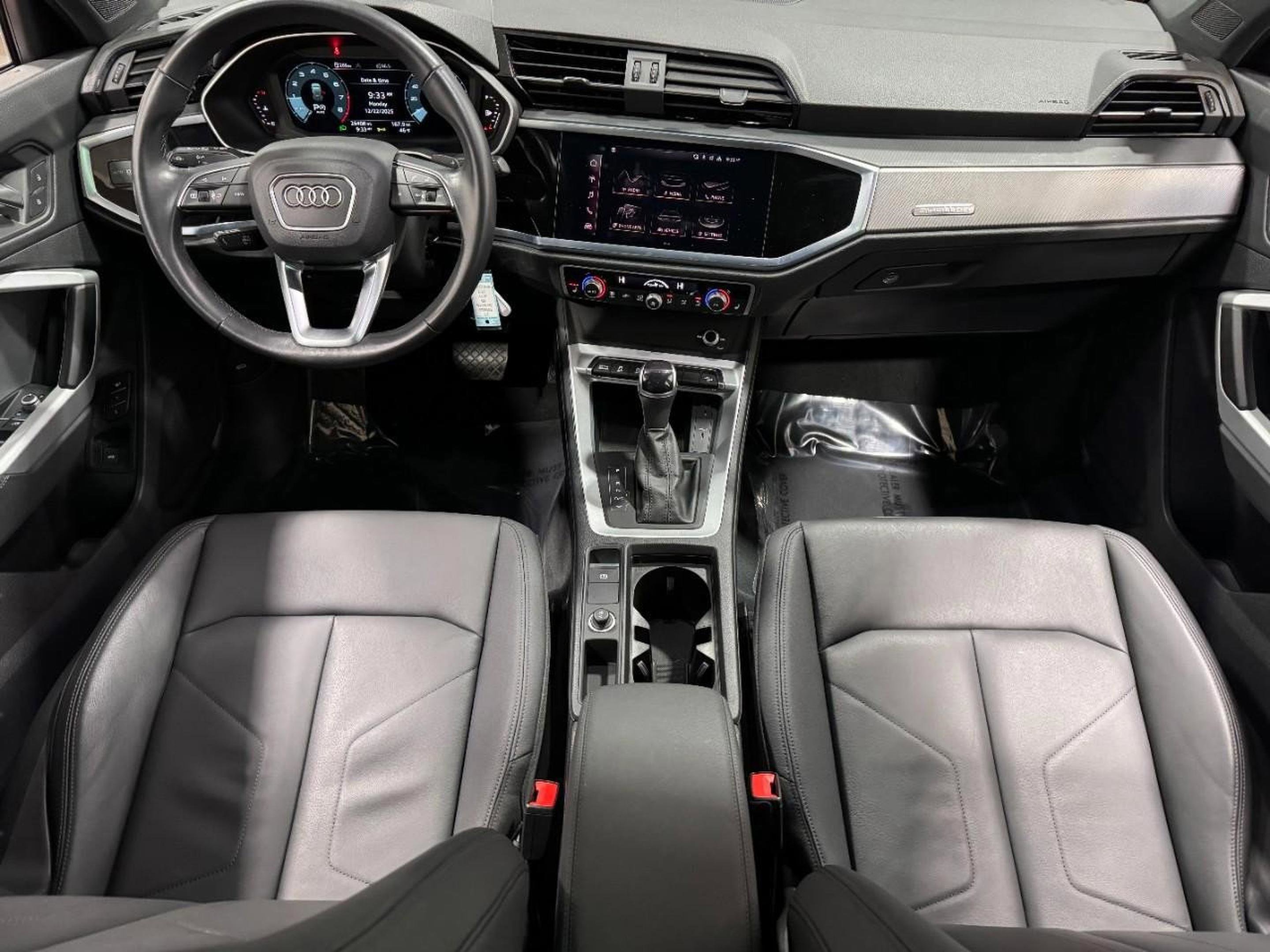 Certified 2022 Audi Q3 2.0T Premium w/ Convenience Package image 11