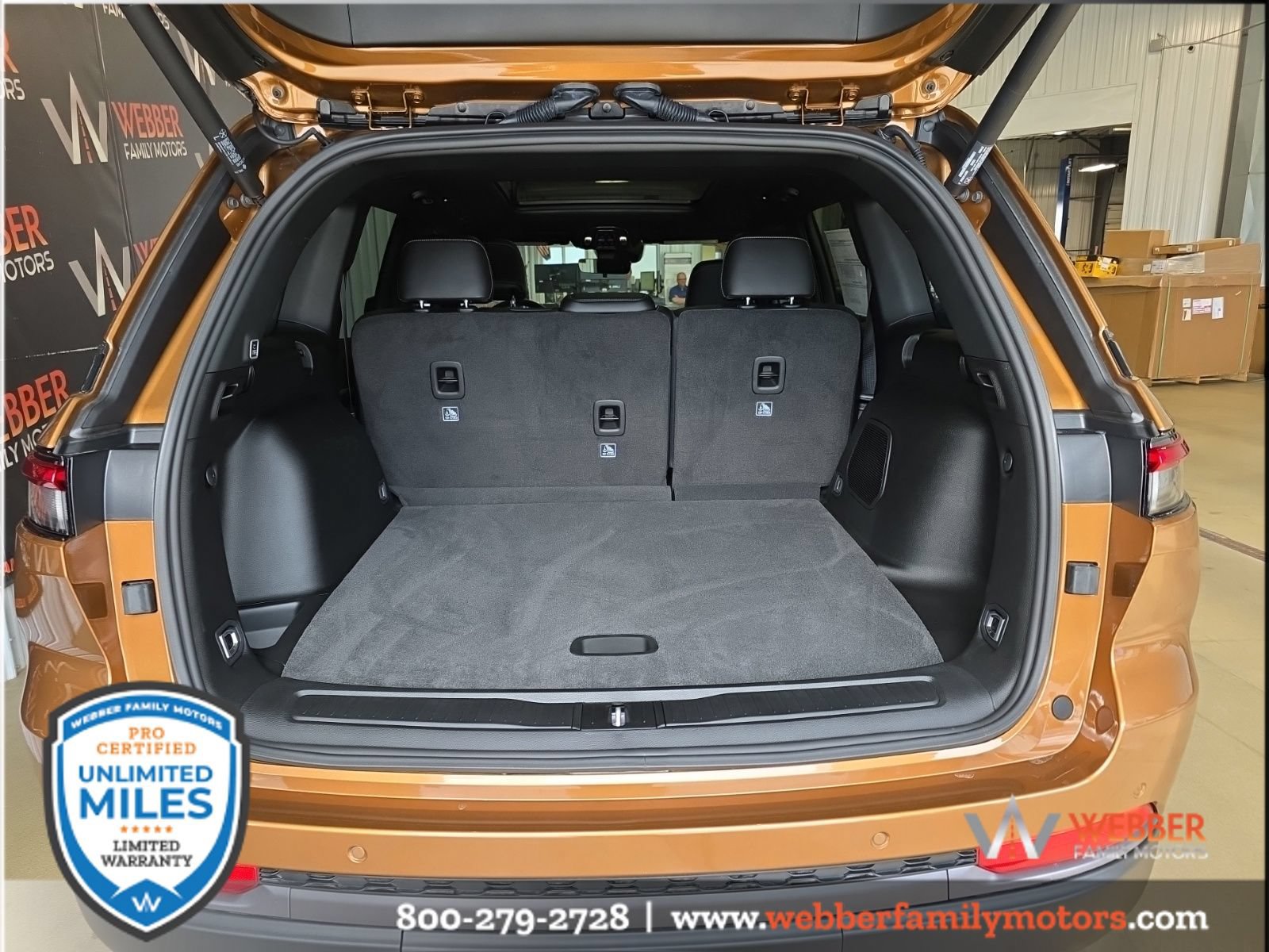 New 2026 Jeep Grand Cherokee Limited w/ Limited Altitude Package AWD/4WD image 7