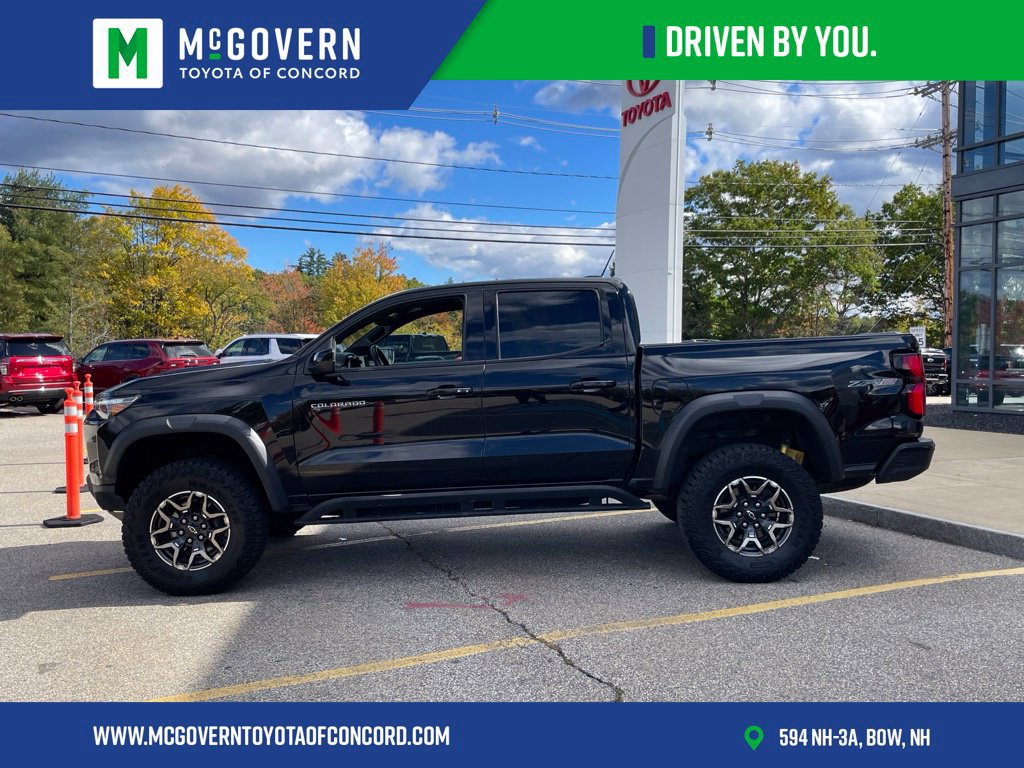 Used 2023 Chevrolet Colorado ZR2 AWD/4WD image 2