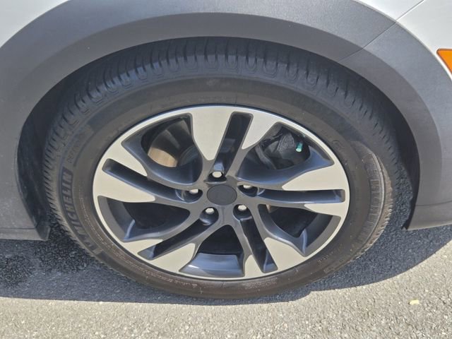 Used 2019 Buick Regal Essence w/ Driver Confidence Package I image 20