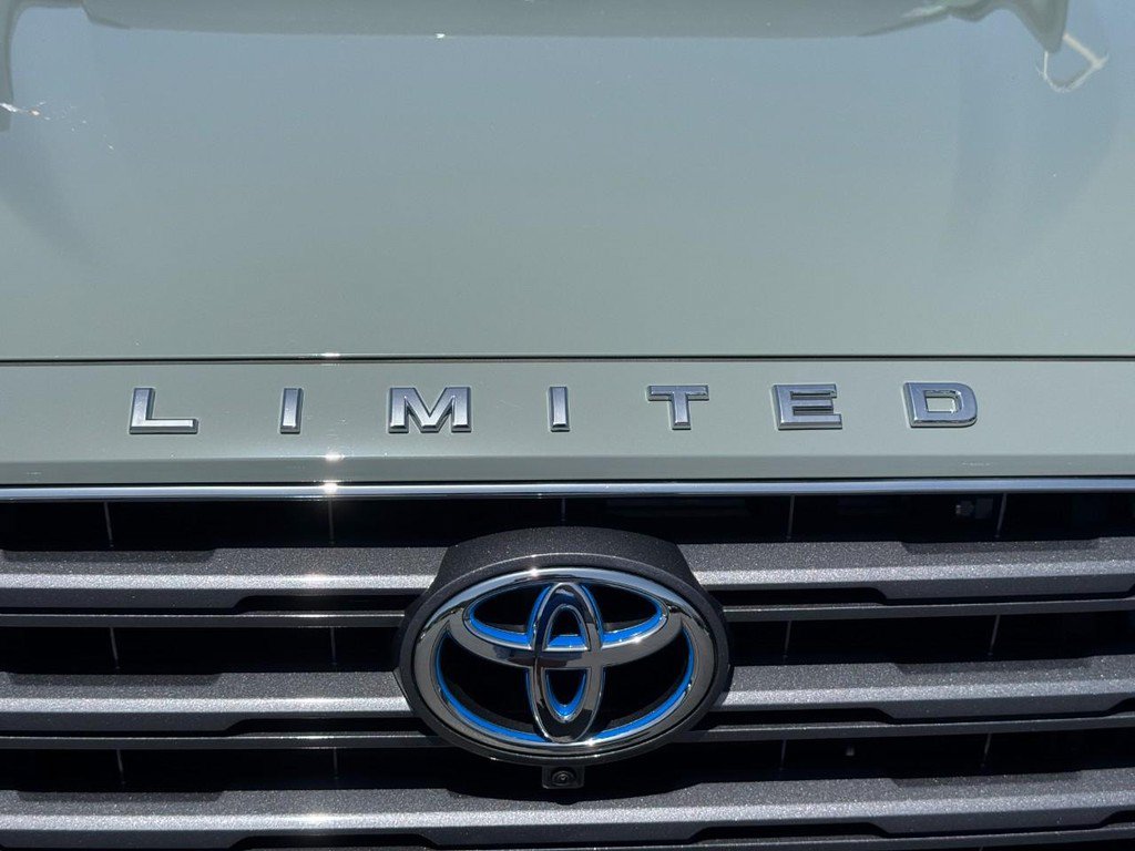 Certified 2023 Toyota Sequoia Limited w/ TRD Off-Road Package AWD/4WD image 13