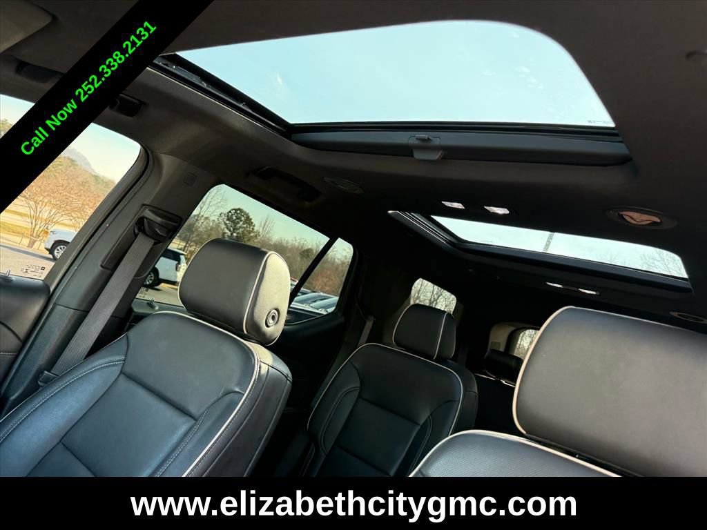 Used 2023 Chevrolet Traverse Premier AWD/4WD image 18