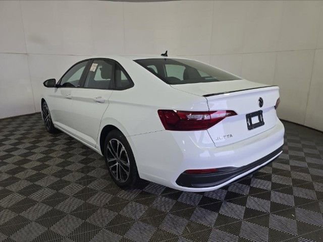 Used 2024 Volkswagen Jetta Sport FWD image 6