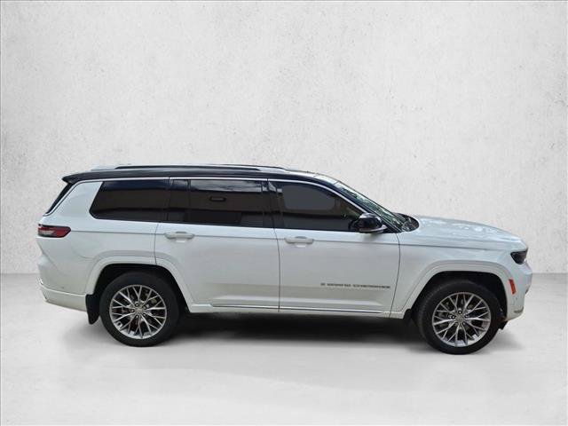 Used 2023 Jeep Grand Cherokee L Summit w/ Advanced Protech Group IV AWD/4WD image 4