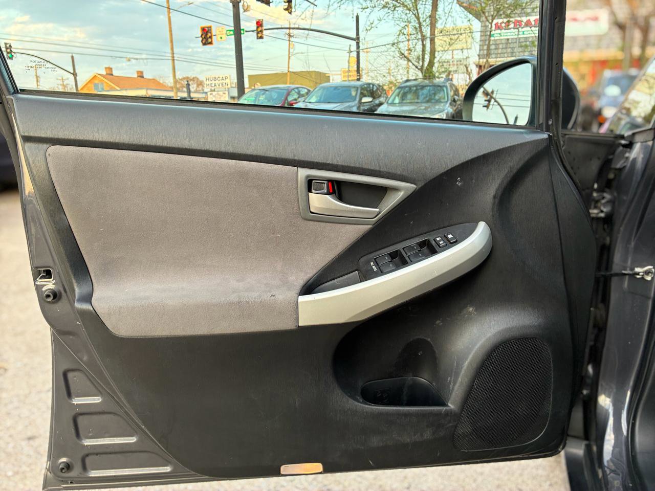 Used 2013 Toyota Prius Prime Plug-In image 10