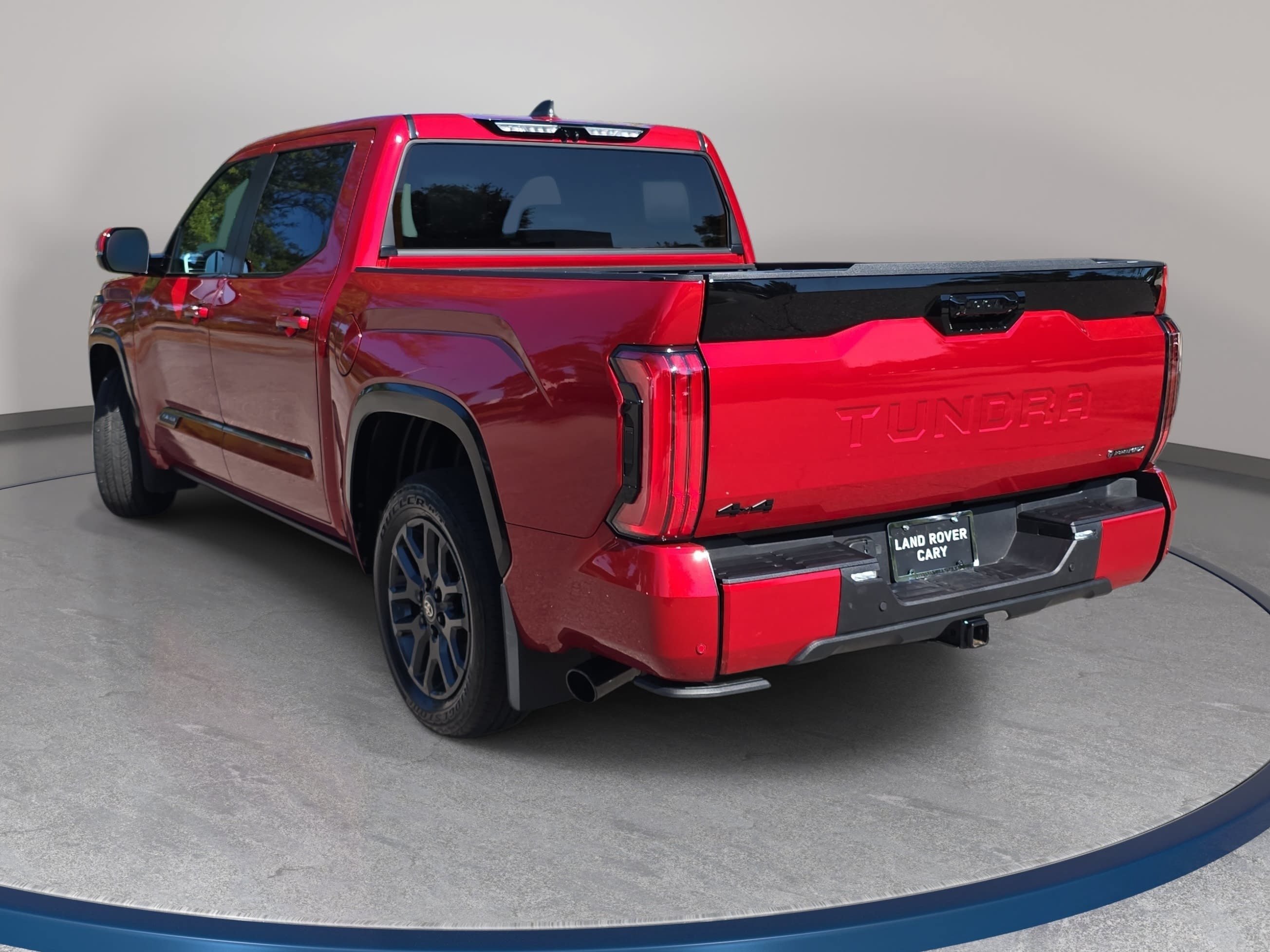 Used 2025 Toyota Tundra Platinum AWD/4WD image 7