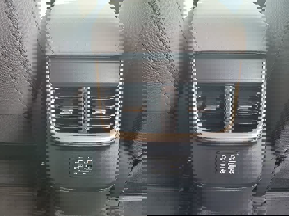 Certified 2025 Subaru Outback Premium image 27