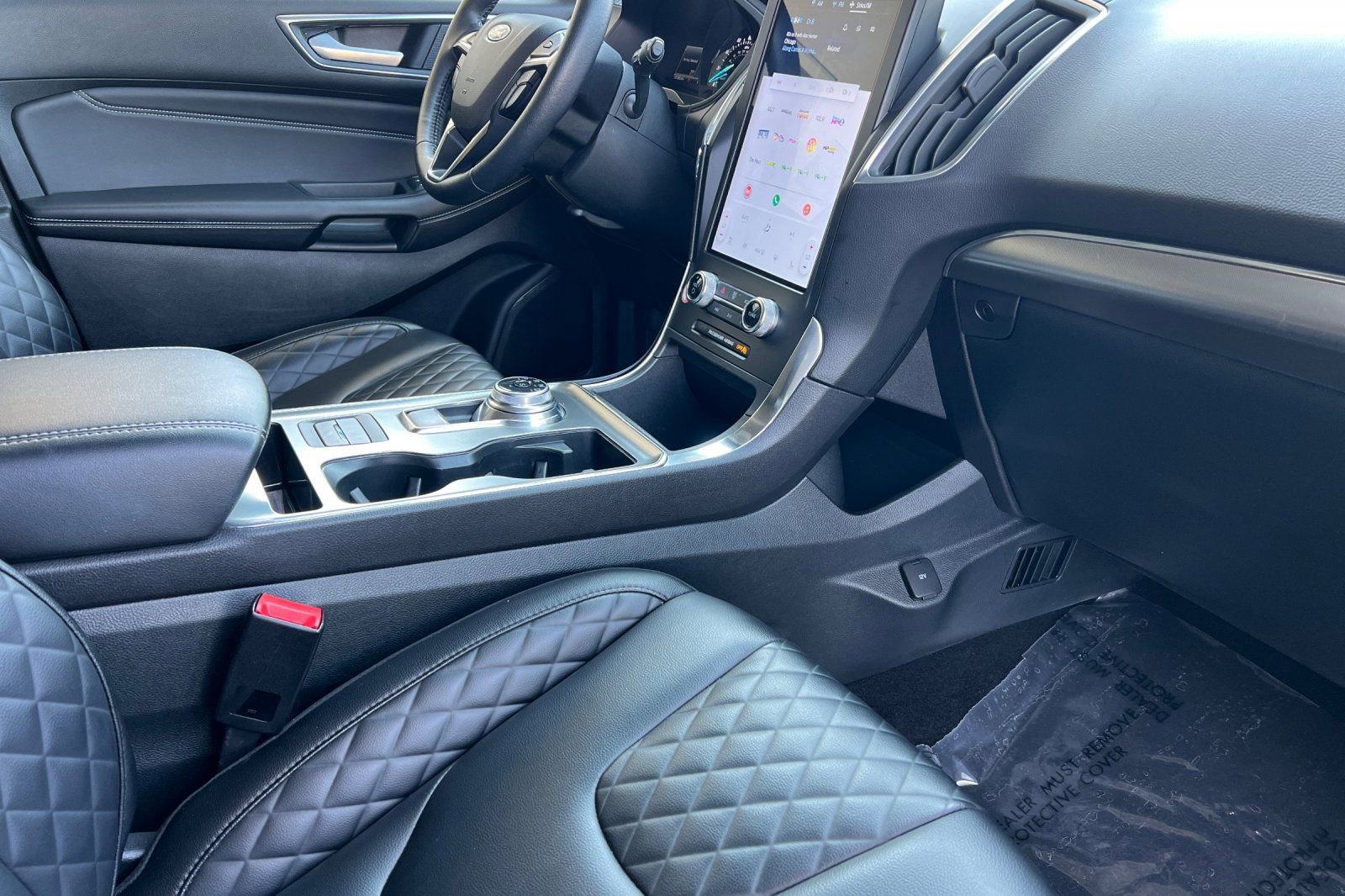 Used 2024 Ford Edge Titanium image 17