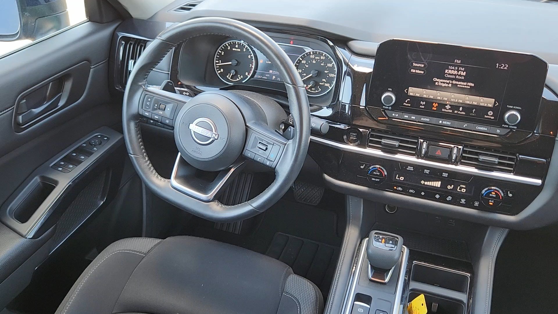 Used 2025 Nissan Pathfinder SV AWD/4WD image 5