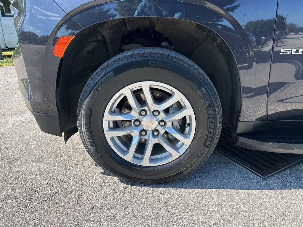 Used 2023 Chevrolet Suburban LT image 46