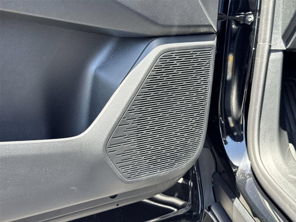 New 2027 Chevrolet Equinox LT w/ LPO, Floor Liner Package FWD image 21