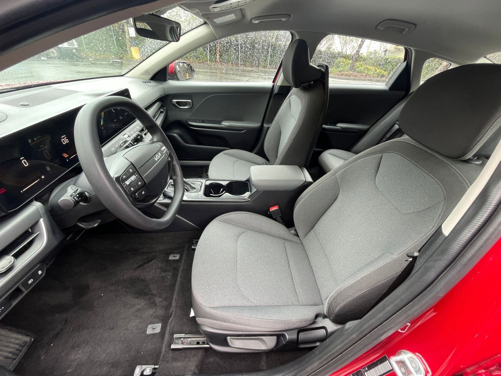 Used 2025 Kia K4 LXS image 27