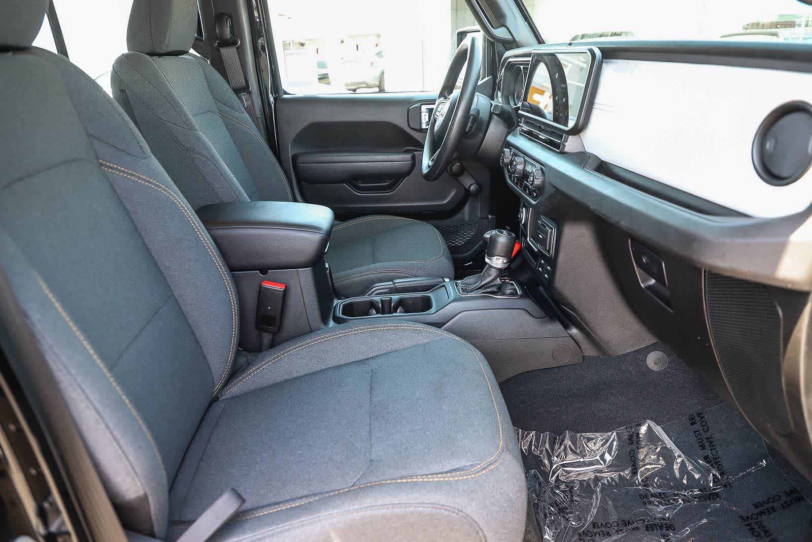Used 2024 Jeep Wrangler Unlimited Sport AWD/4WD image 16