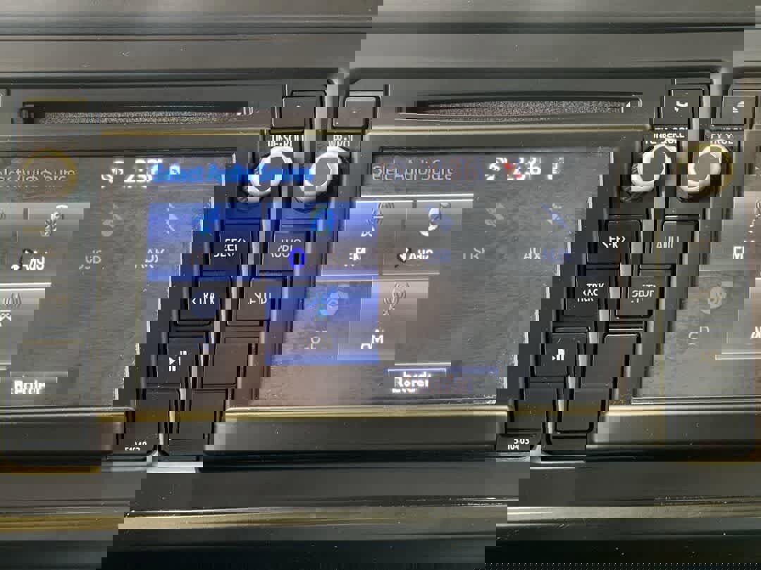 Certified 2018 Toyota Tacoma SR image 18