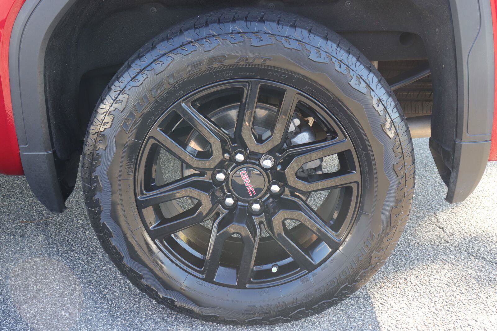 Used 2024 GMC Sierra 1500 Elevation w/ Preferred Package AWD/4WD image 32