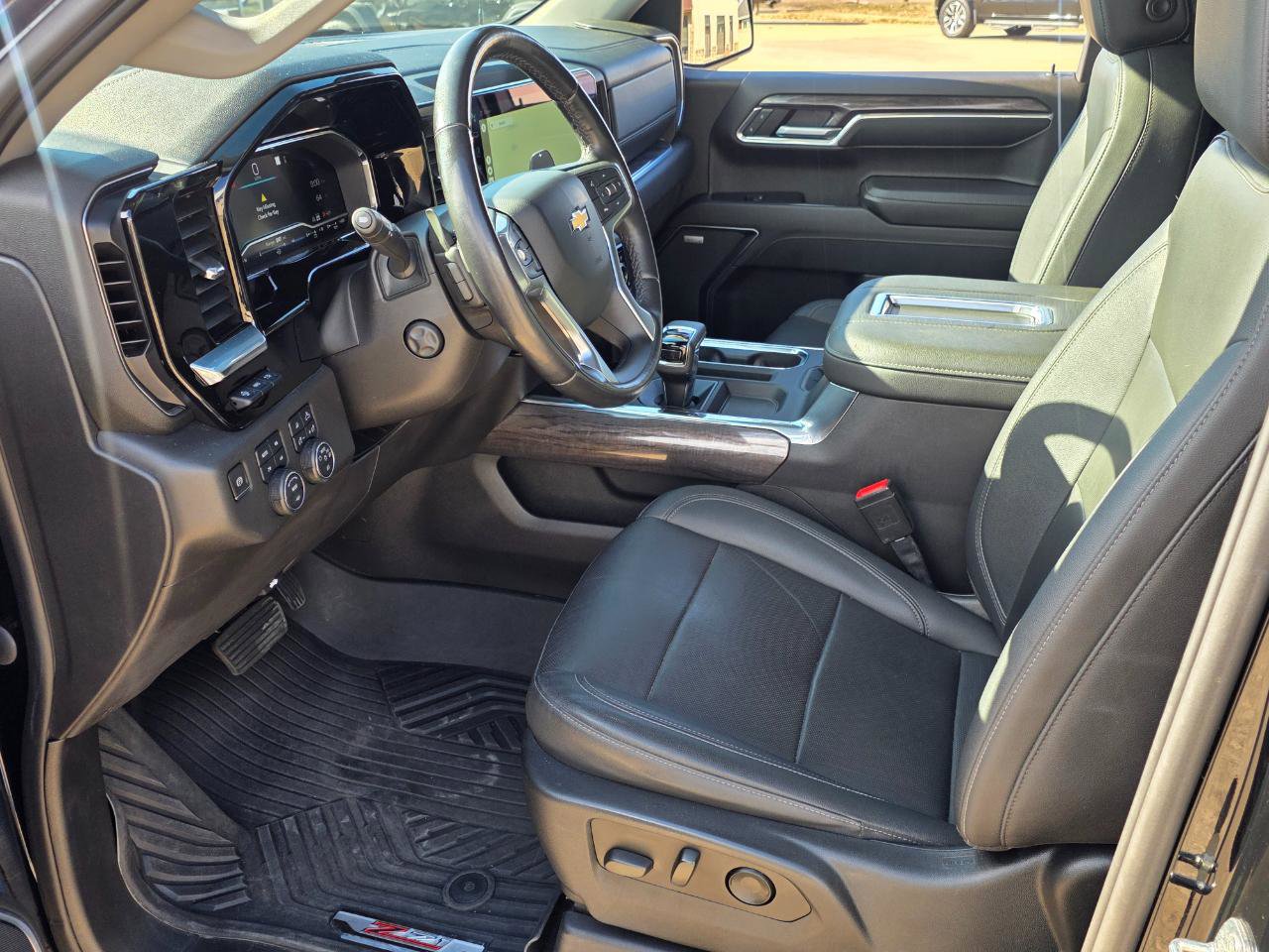 Used 2022 Chevrolet Silverado 1500 LTZ w/ LTZ Premium Package image 7