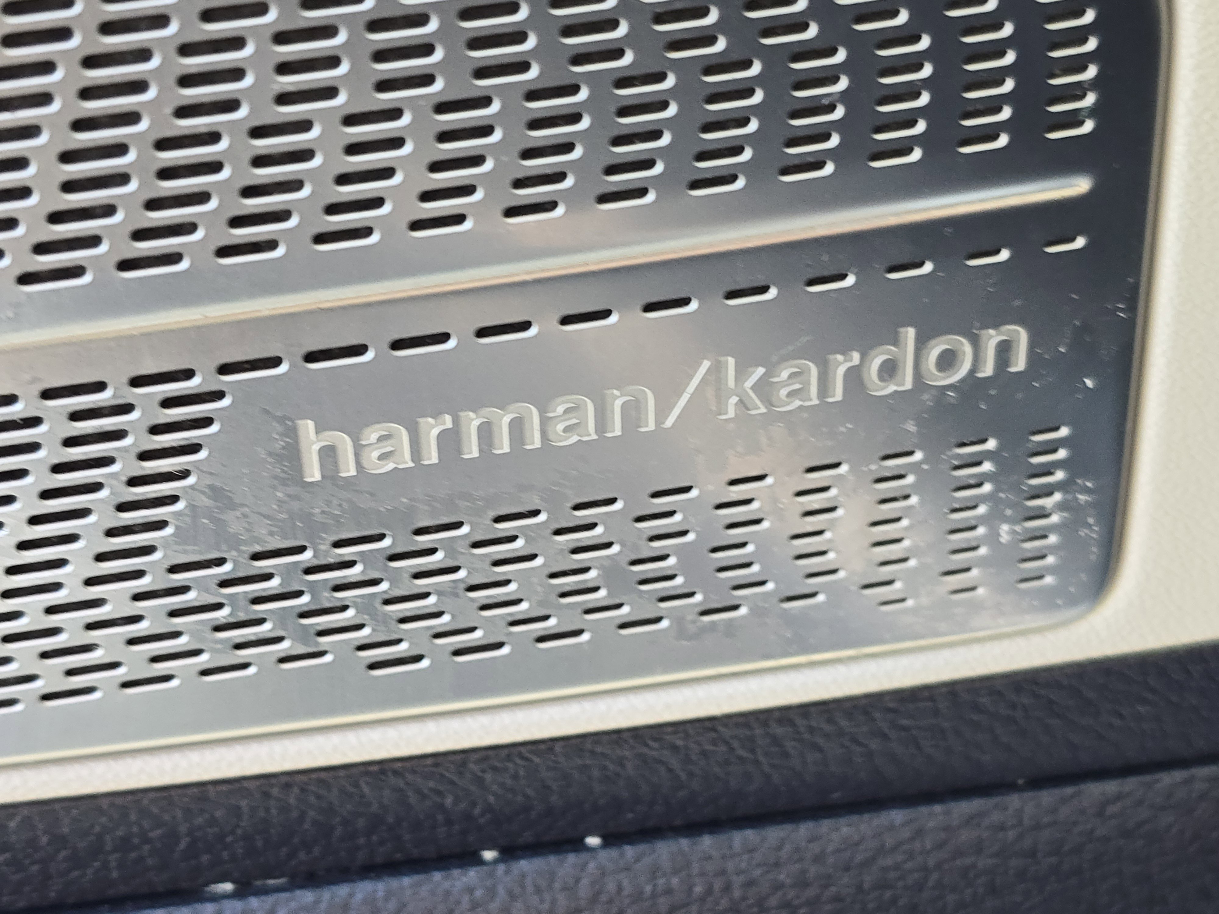 Used 2022 Hyundai Palisade Calligraphy image 16