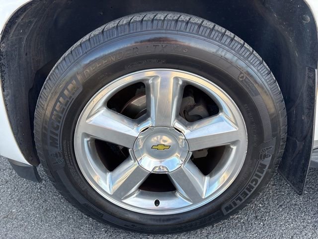 Used 2011 Chevrolet Tahoe LTZ RWD image 3
