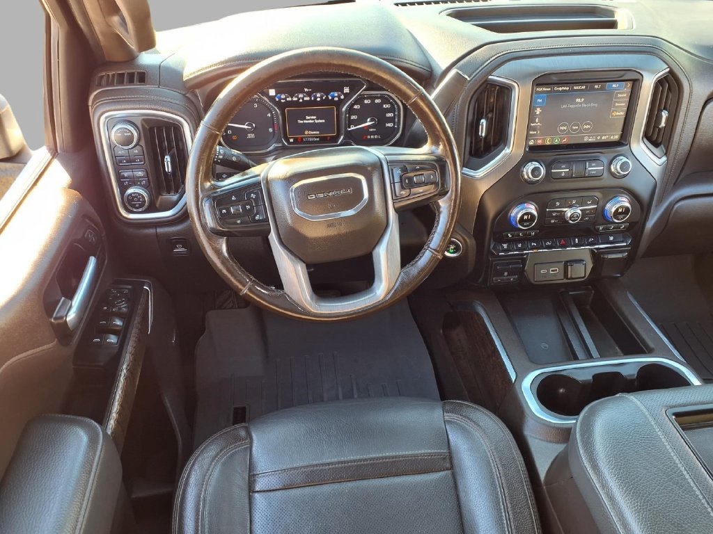 Used 2021 GMC Sierra 3500 Denali w/ Denali Ultimate Package AWD/4WD image 4