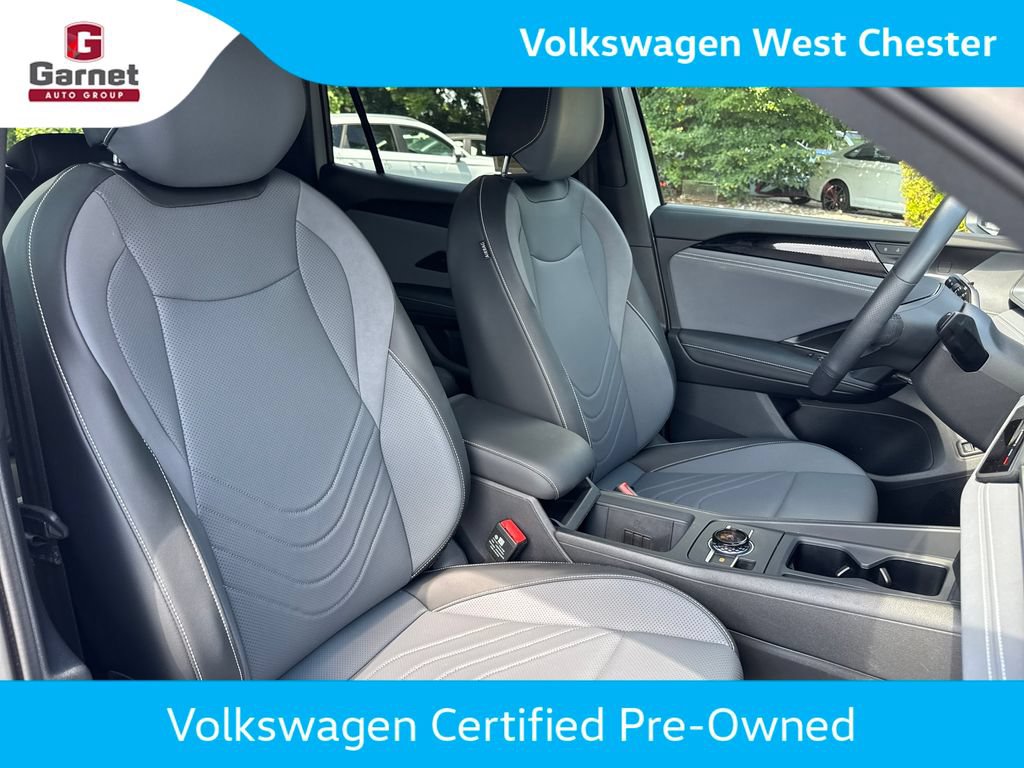 Certified 2025 Volkswagen Tiguan SE R-Line AWD/4WD image 15