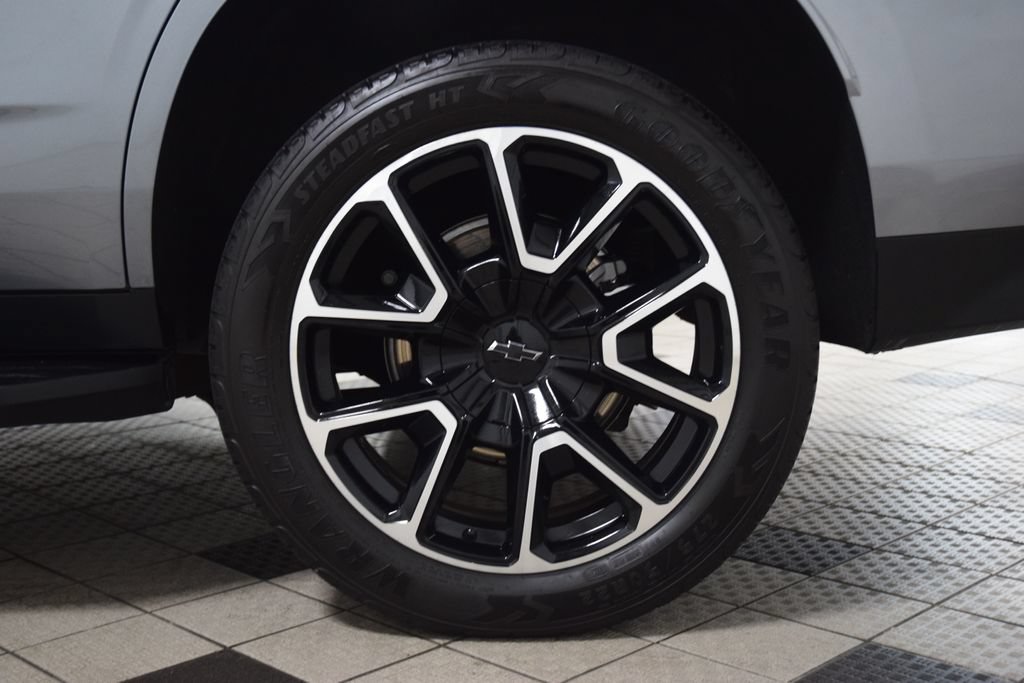 Used 2022 Chevrolet Tahoe RST w/ Sport Performance Package AWD/4WD image 28